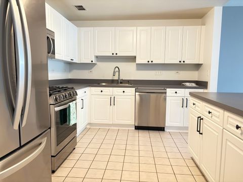 Tiny photo for 875 E 22nd Street #204, Lombard, IL 60148 (MLS # 12487454)