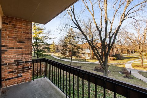Tiny photo for 77 Lake Hinsdale Drive #207, Willowbrook, IL 60527 (MLS # 12549397)
