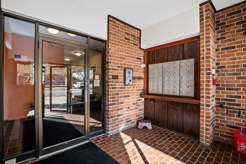 Tiny photo for 77 Lake Hinsdale Drive #207, Willowbrook, IL 60527 (MLS # 12549397)