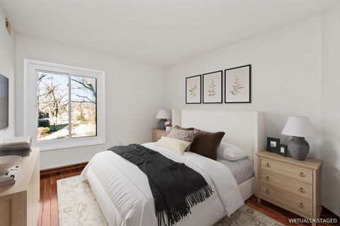 Tiny photo for 77 Lake Hinsdale Drive #207, Willowbrook, IL 60527 (MLS # 12549397)