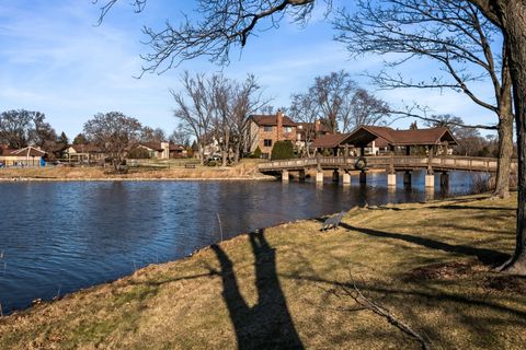 Tiny photo for 77 Lake Hinsdale Drive #207, Willowbrook, IL 60527 (MLS # 12549397)