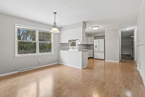 Tiny photo for 2815 Sheffield Drive, New Lenox, IL 60451 (MLS # 12515501)