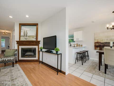 Tiny photo for 394 Woodview Circle #B, Elgin, IL 60120 (MLS # 12658781)