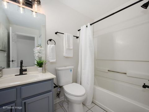 Tiny photo for 394 Woodview Circle #B, Elgin, IL 60120 (MLS # 12658781)