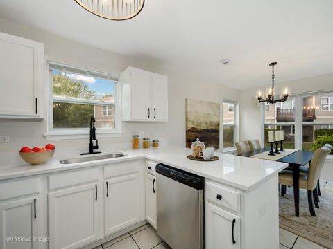 Tiny photo for 394 Woodview Circle #B, Elgin, IL 60120 (MLS # 12658781)
