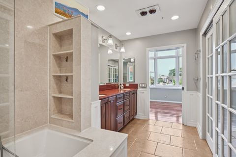 Tiny photo for 2243 N GREENVIEW Avenue #D, Chicago, IL 60614 (MLS # 12476227)