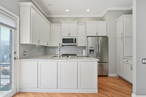 Tiny photo for 2243 N GREENVIEW Avenue #D, Chicago, IL 60614 (MLS # 12476227)