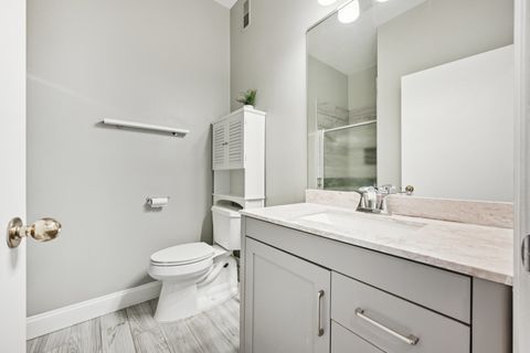 Tiny photo for 2243 N GREENVIEW Avenue #D, Chicago, IL 60614 (MLS # 12476227)