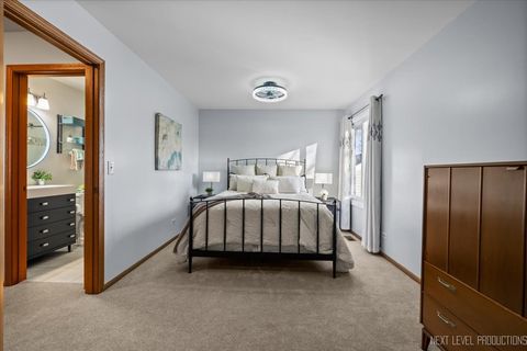 Tiny photo for 2465 Bristol Court, Aurora, IL 60504 (MLS # 12555739)