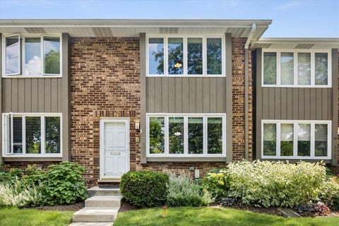 Photo of 333 N Hale Street, Wheaton, IL 60187 (MLS # 12719598)