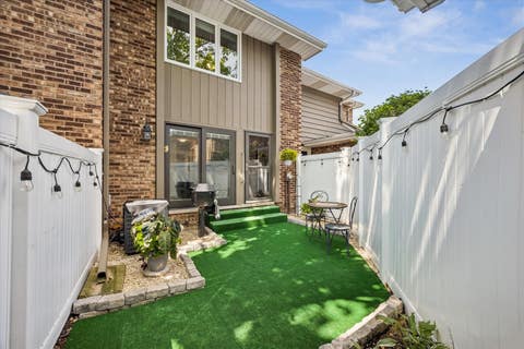 Tiny photo for 333 N Hale Street, Wheaton, IL 60187 (MLS # 12719598)