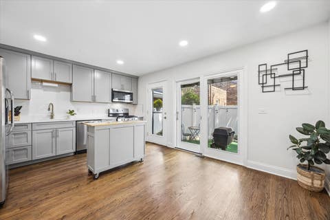 Tiny photo for 333 N Hale Street, Wheaton, IL 60187 (MLS # 12719598)