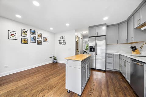 Tiny photo for 333 N Hale Street, Wheaton, IL 60187 (MLS # 12719598)
