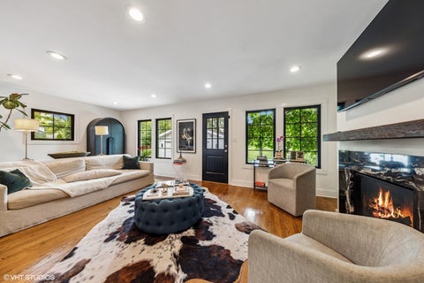 Tiny photo for 291 Oak Street, Glen Ellyn, IL 60137 (MLS # 12789178)