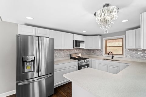Tiny photo for 11724 S Laflin Street, Chicago, IL 60643 (MLS # 12493189)