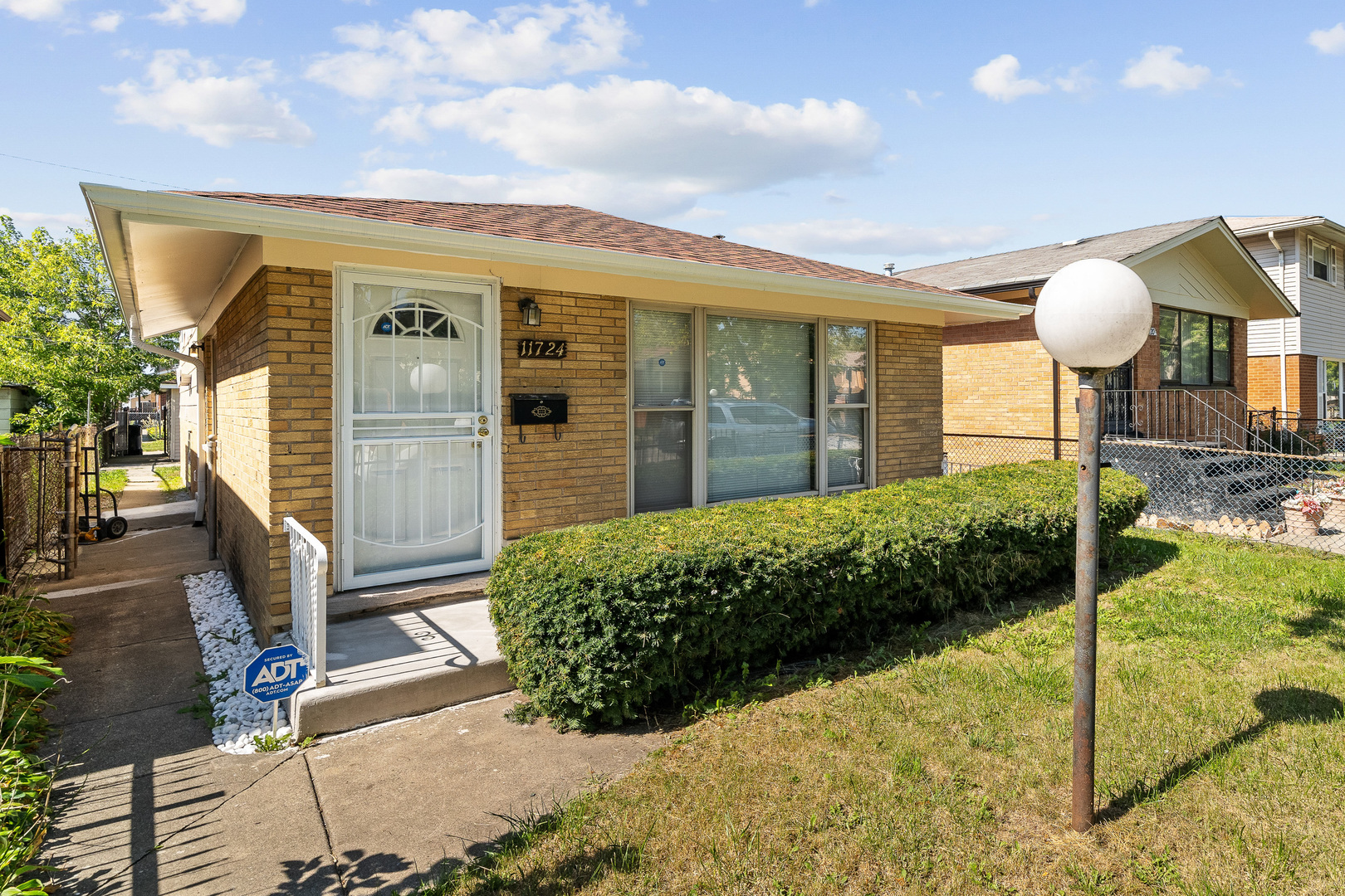 11724 S Laflin Street