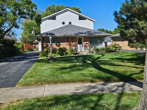 928 S Hillcrest Avenue Elmhurst IL 60126