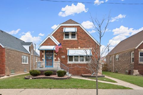 Photo of 10833 S Avenue M, Chicago, IL 60617 (MLS # 12583345)