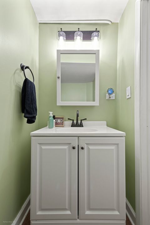 Tiny photo for 10833 S Avenue M, Chicago, IL 60617 (MLS # 12583345)