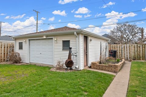 Tiny photo for 10833 S Avenue M, Chicago, IL 60617 (MLS # 12583345)