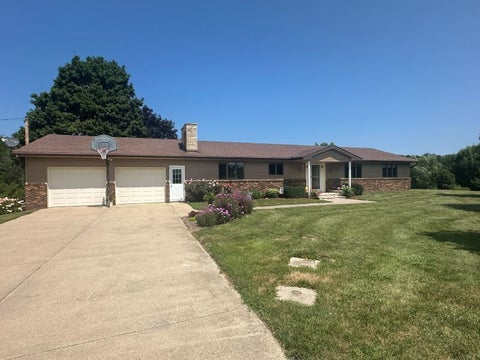 Photo of 2688 252nd Street, De Witt, IA 52742 (MLS # 12716244)