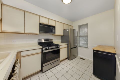 Tiny photo for 1604 Pebble Beach Circle, Elgin, IL 60123 (MLS # 12577915)