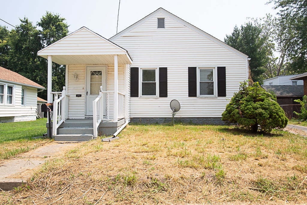 618 Maple Street