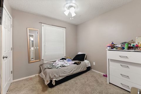 Tiny photo for 1328 W 47th Court, Davenport, IA 52806 (MLS # 12607492)