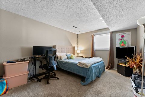 Tiny photo for 1328 W 47th Court, Davenport, IA 52806 (MLS # 12607492)