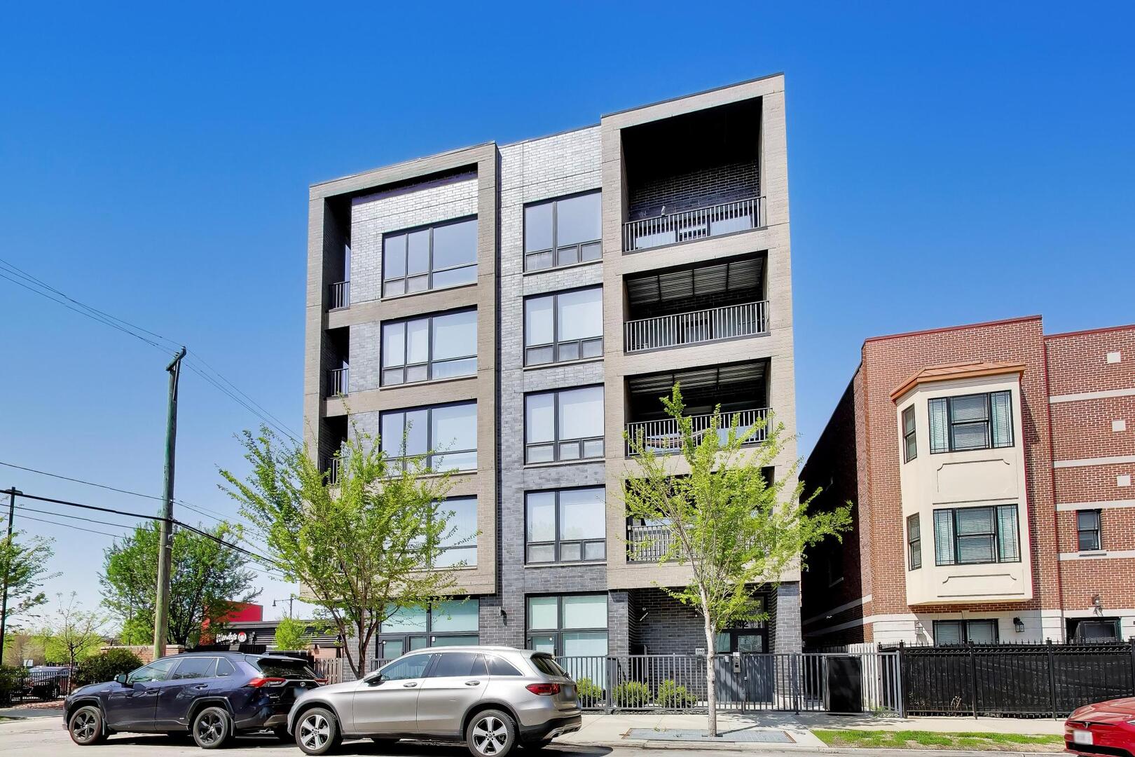 2342 W Adams Street 208