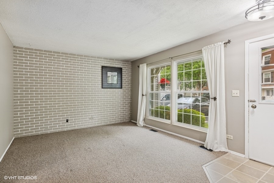 82 Hickory Lane