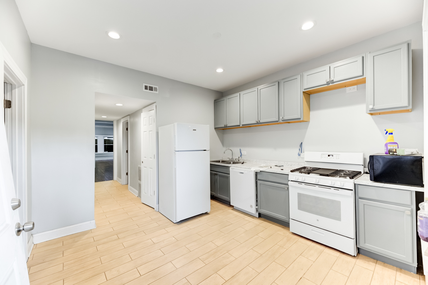 3018 W Flournoy Street