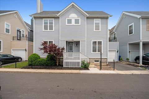 2847 N Wolcott Avenue D Chicago IL 60657