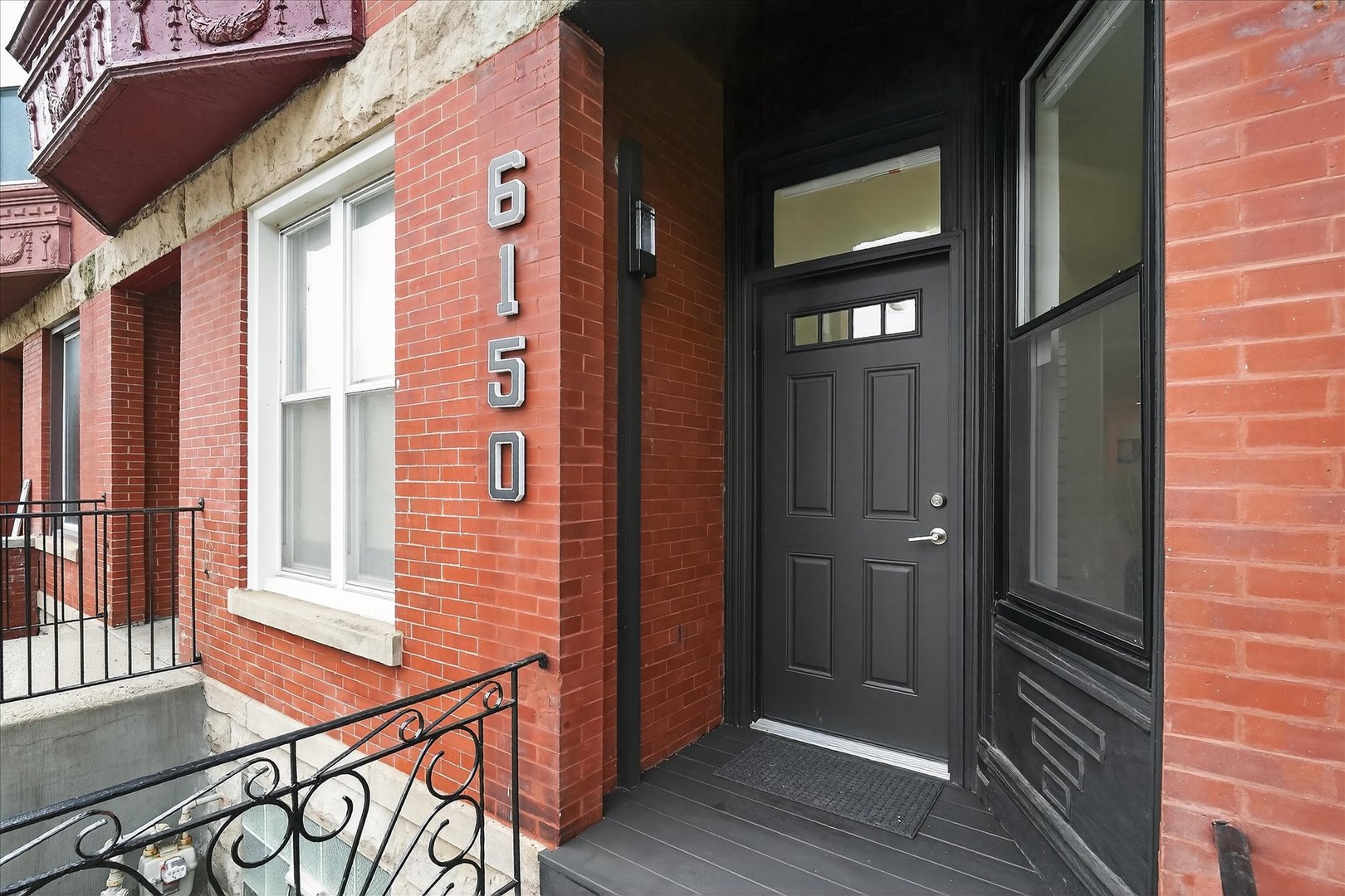 6150 S Ingleside Avenue