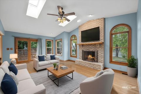 Tiny photo for 607 Cherrywood Drive, North Aurora, IL 60542 (MLS # 12483340)