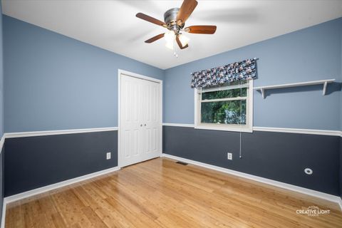 Tiny photo for 607 Cherrywood Drive, North Aurora, IL 60542 (MLS # 12483340)