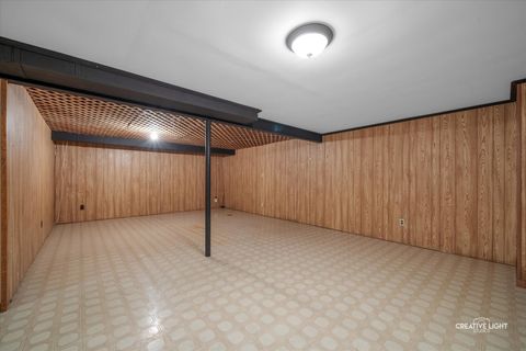 Tiny photo for 607 Cherrywood Drive, North Aurora, IL 60542 (MLS # 12483340)