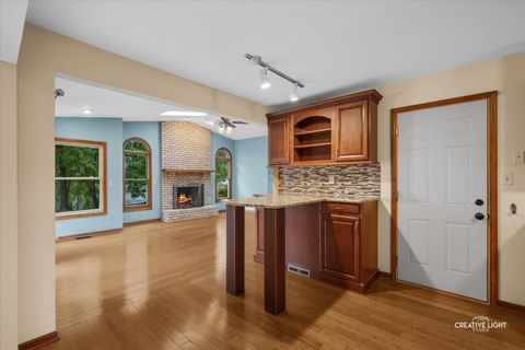 Tiny photo for 607 Cherrywood Drive, North Aurora, IL 60542 (MLS # 12483340)