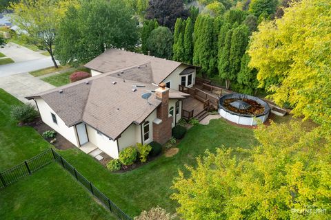 Tiny photo for 607 Cherrywood Drive, North Aurora, IL 60542 (MLS # 12483340)