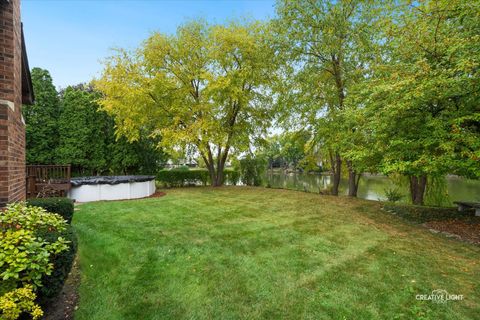 Tiny photo for 607 Cherrywood Drive, North Aurora, IL 60542 (MLS # 12483340)
