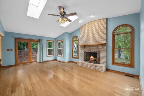 Tiny photo for 607 Cherrywood Drive, North Aurora, IL 60542 (MLS # 12483340)