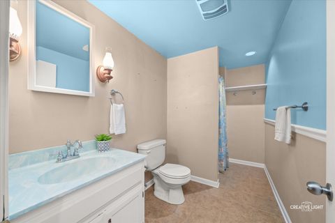 Tiny photo for 607 Cherrywood Drive, North Aurora, IL 60542 (MLS # 12483340)