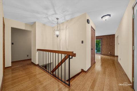 Tiny photo for 607 Cherrywood Drive, North Aurora, IL 60542 (MLS # 12483340)