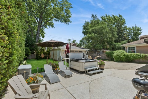Tiny photo for 1901 Newton Avenue, Park Ridge, IL 60068 (MLS # 12684513)