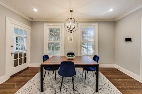 Tiny photo for 1229 Hinman Avenue, Evanston, IL 60202 (MLS # 12483800)