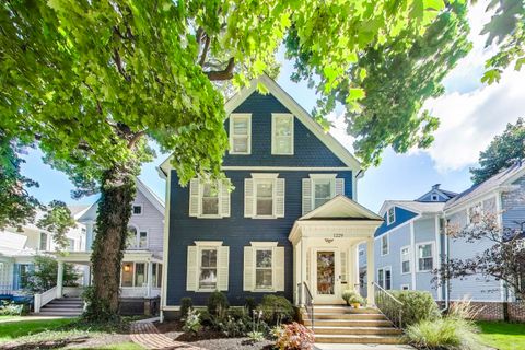 1229 Hinman Avenue Evanston IL 60202