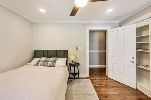 Tiny photo for 1229 Hinman Avenue, Evanston, IL 60202 (MLS # 12483800)