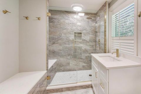 Tiny photo for 1229 Hinman Avenue, Evanston, IL 60202 (MLS # 12483800)