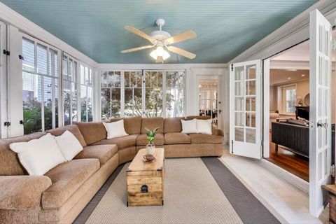 Tiny photo for 1229 Hinman Avenue, Evanston, IL 60202 (MLS # 12483800)