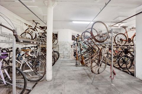 Tiny photo for 550 W Surf Street #002, Chicago, IL 60657 (MLS # 12608030)